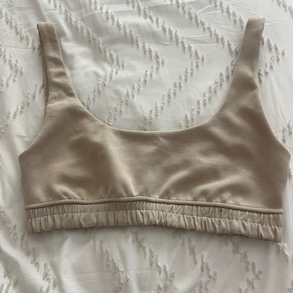 Lululemon soft stream scoop-neck bra